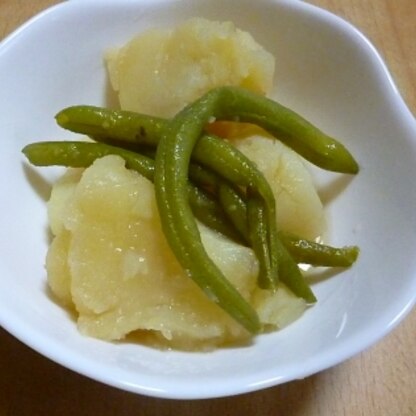 じゃがいもといんげんの煮物、素朴で美味しかったです！家庭の味ですね。どうもご馳走さまでした^^/